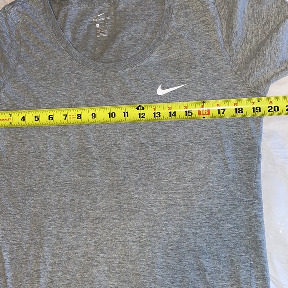 The Nike Tee - Picture 5 of 6